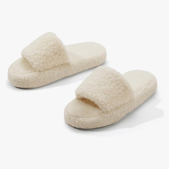 NWT Parlovable Fuzzy Slippers House Shoes Memory Foam Thick Sole 7-8 - Picture 2 of 8